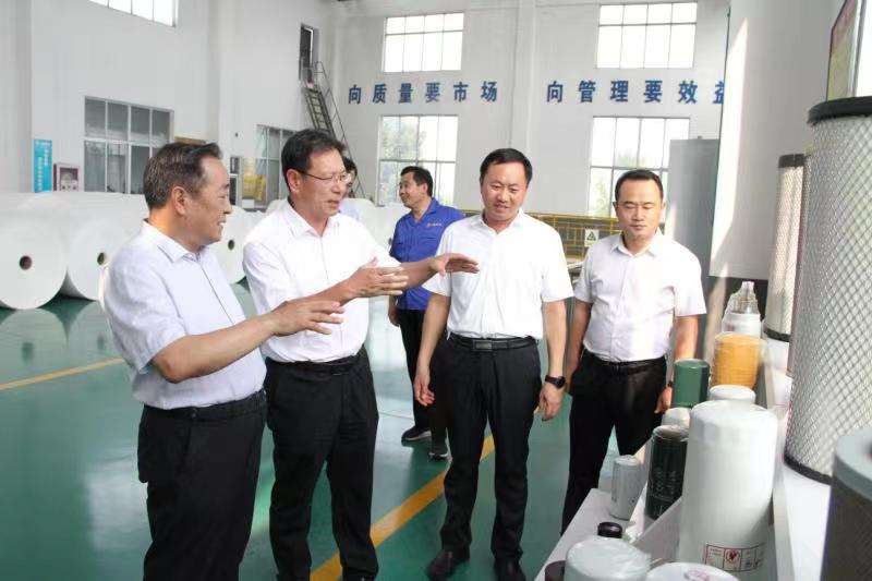 市工信局領導蒞臨集團龍德科技公司調(diào)研指導工作